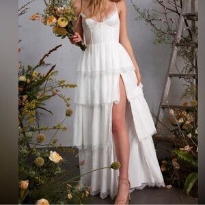 V. Chapman Camia Dress in White Lace NWT